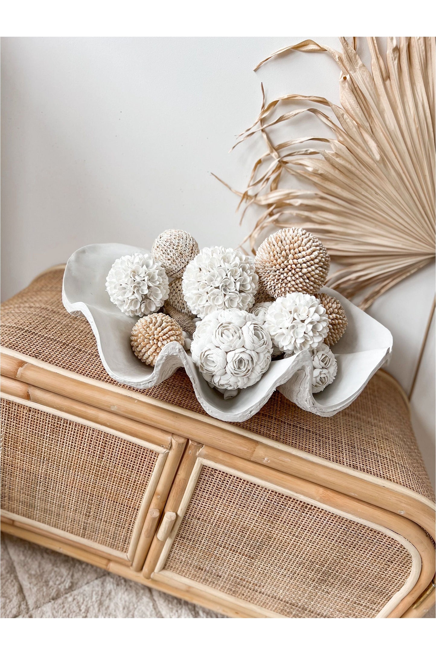 Natural White Shell Ball